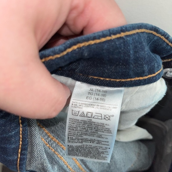 Old Navy Pull On Skinny Jeans - Picture 3 of 4